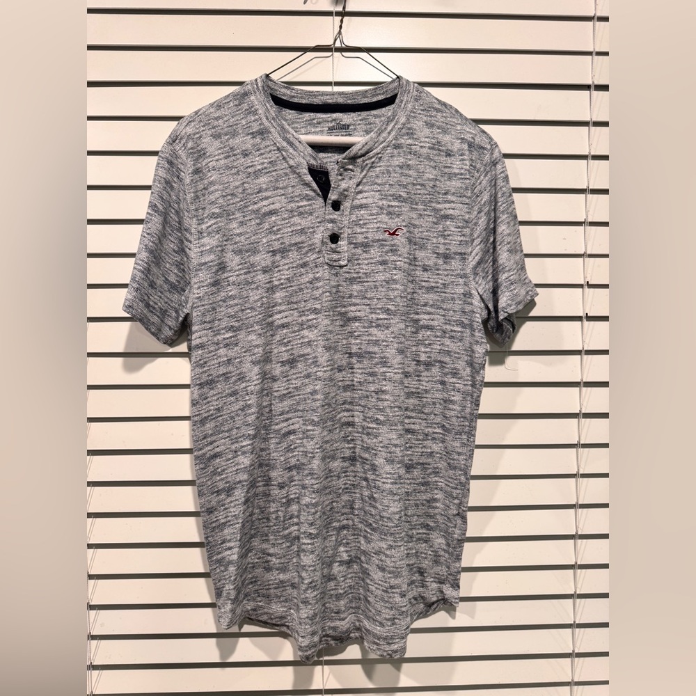 Hollister Must Have Tee